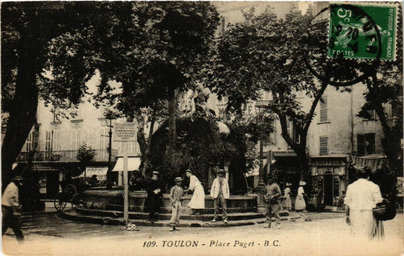 Carte postale ancienne Toulon Place Puget à Toulon