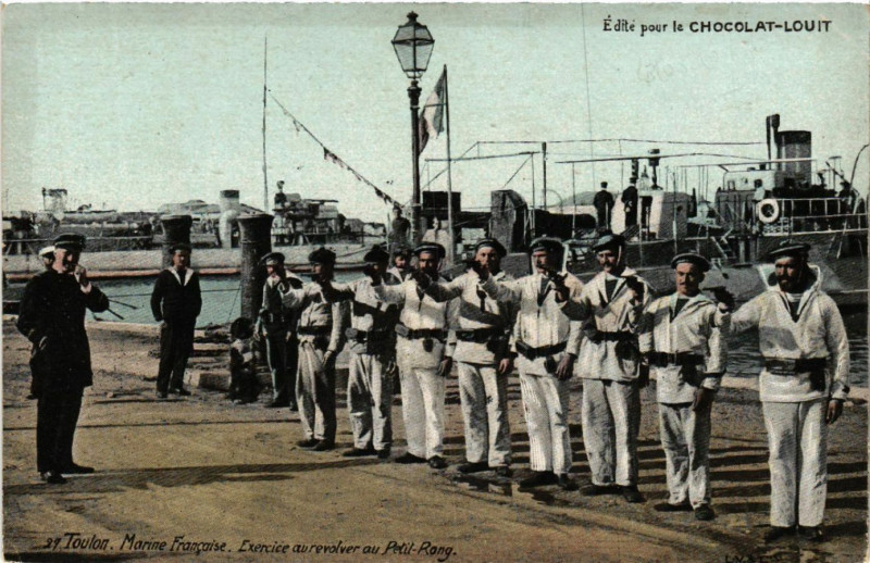 Carte postale ancienne Toulon Marine Francaise Exercice aurevolver au Petit-Rang à Toulon