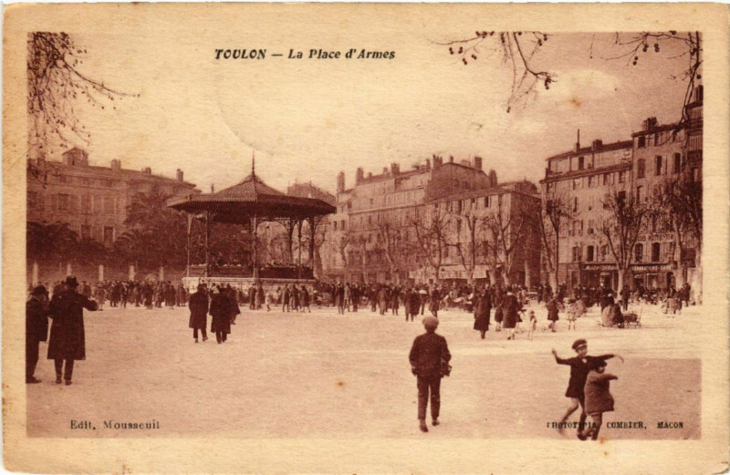 Carte postale ancienne Toulon La Place d'Armes à Toulon