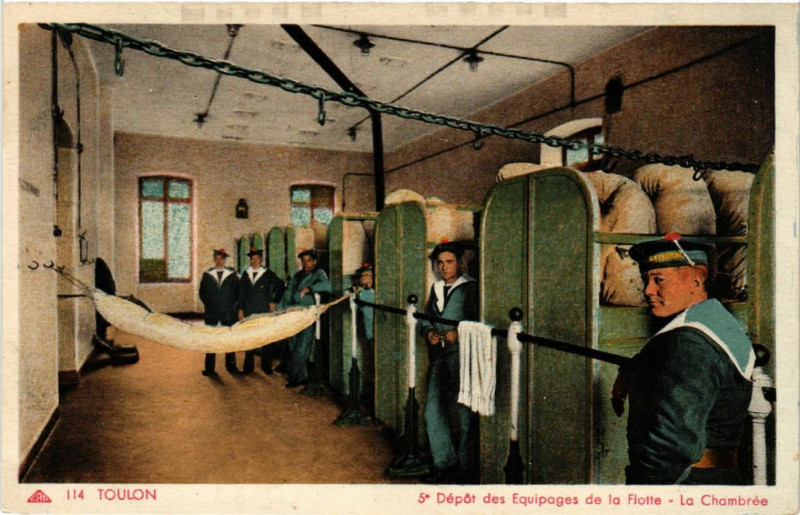 Carte postale ancienne Toulon Depot des Euipages de la Flotte La Chambree à Toulon