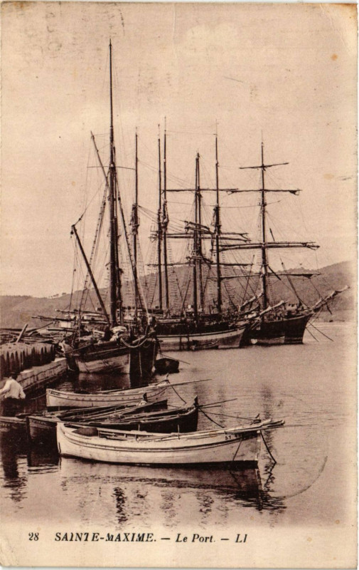 Carte postale ancienne Sainte-Maxime Le Port à Sainte-Maxime