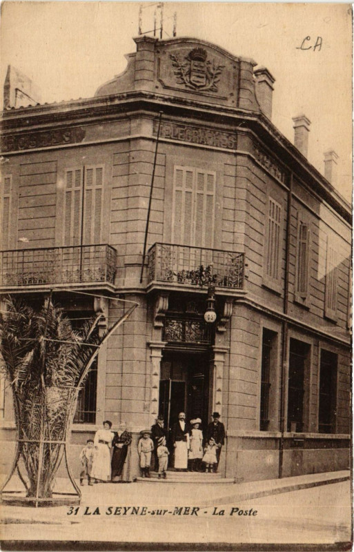 Carte postale ancienne La Seyne-sur-Mer-La Poste à La Seyne-sur-Mer