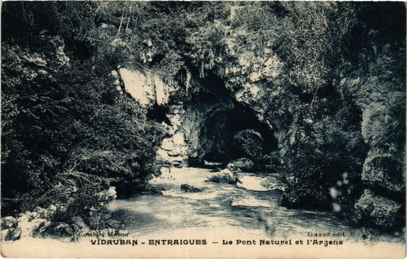 Carte postale ancienne Vidauban Le Pont Naturel et l'Argens à Vidauban