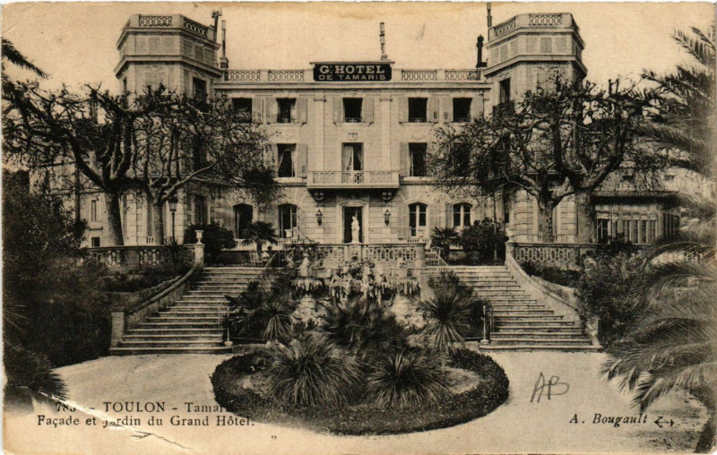 Carte postale ancienne Toulon Tamaris-Facade et Jardin du Grand Hotel à Toulon