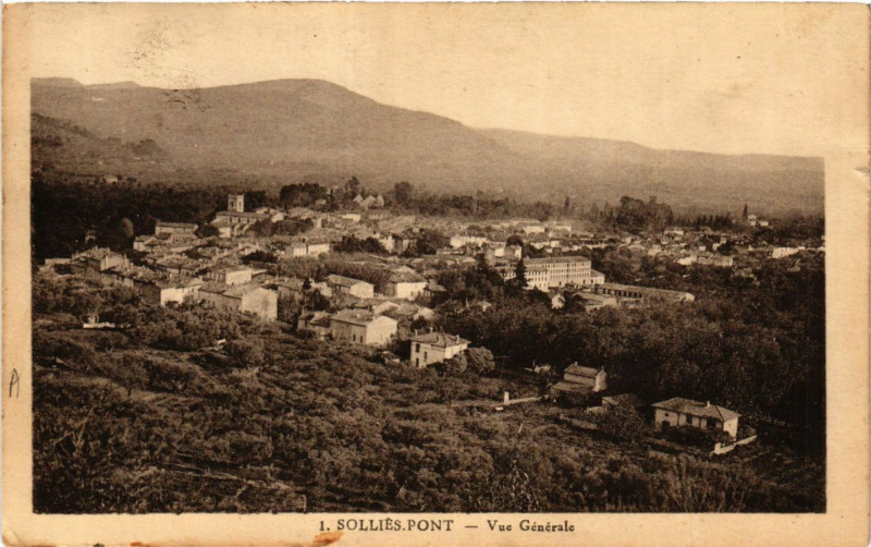 Carte postale ancienne Sollies-Pont Vue générale à Solliès-Pont