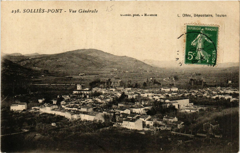 Carte postale ancienne Sollies-Pont Vue générale à Solliès-Pont