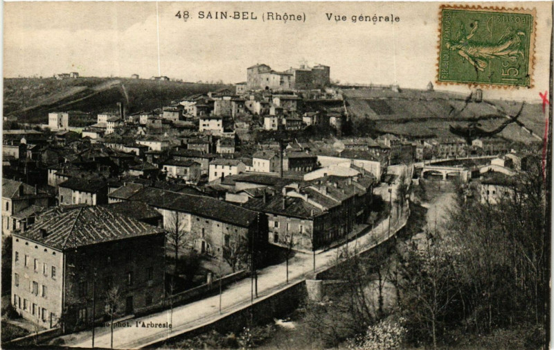 Carte postale ancienne Sain Bel - Vue generale à Sain-Bel