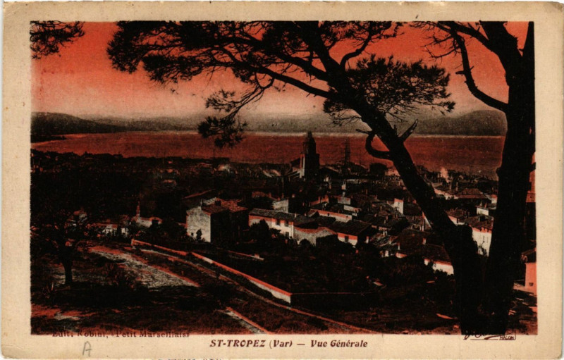 Carte postale ancienne Saint-Tropez Vue générale à Saint-Tropez
