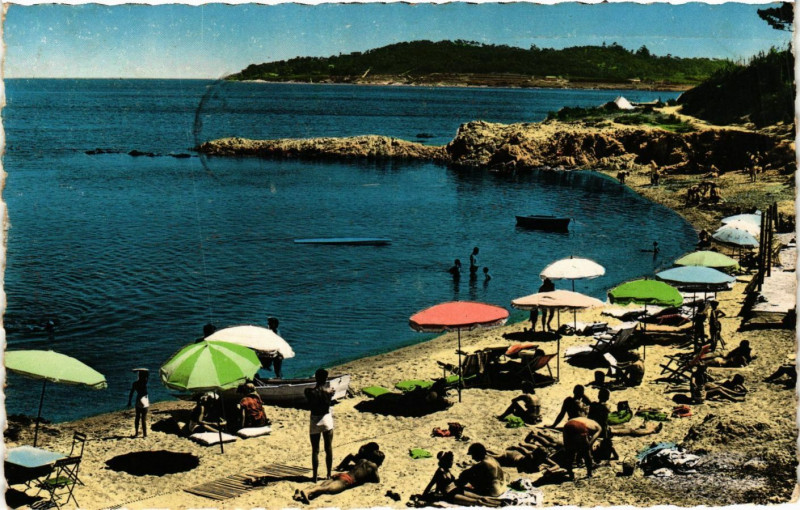 Carte postale ancienne Saint-Tropez Plage des Graniers à Saint-Tropez