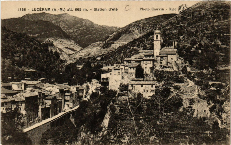 Carte postale ancienne Luceram Station d'été - Vue à Lucéram