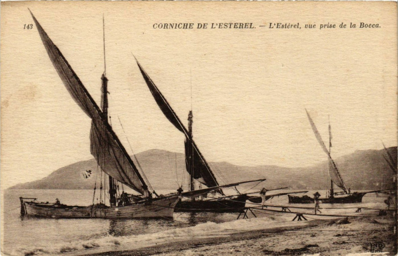 Carte postale ancienne L'Esterel - Vue prise de La Bocca - Corniche de l'Esterel
