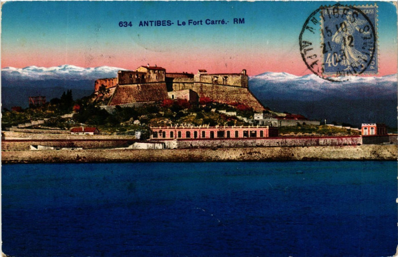 Carte postale ancienne Antibes - Le Fort Carré à Antibes