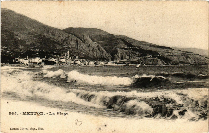 Carte postale ancienne Menton - La Plage à Menton