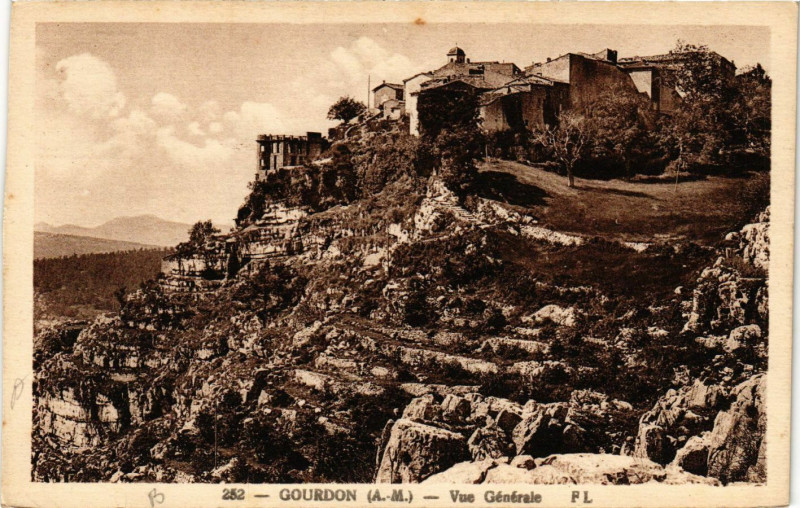 Carte postale ancienne Gourdon - Vue générale à Gourdon