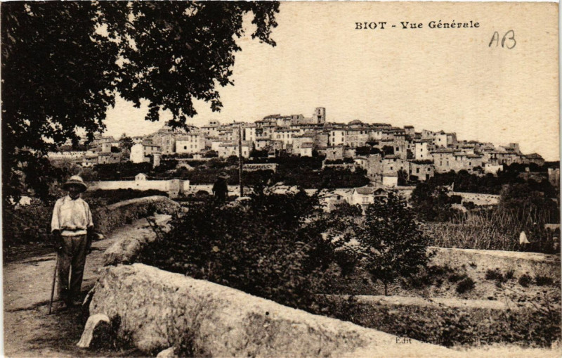 Carte postale ancienne Biot - Vue générale à Biot