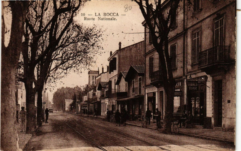 Carte postale ancienne La Bocca - Route Nationale