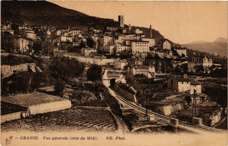 Carte postale ancienne Grasse - Vue générale - coté du Midi à Grasse