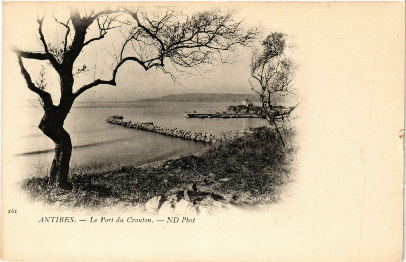 Carte postale ancienne Antibes - Le Port du Crouton à Antibes