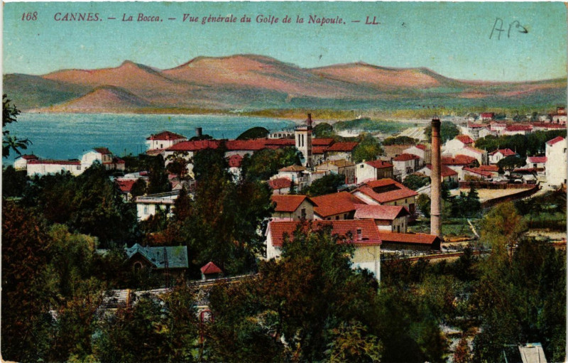Carte postale ancienne Cannes - La Bocca - Vue générale du Golfe de la Napoule à Cannes