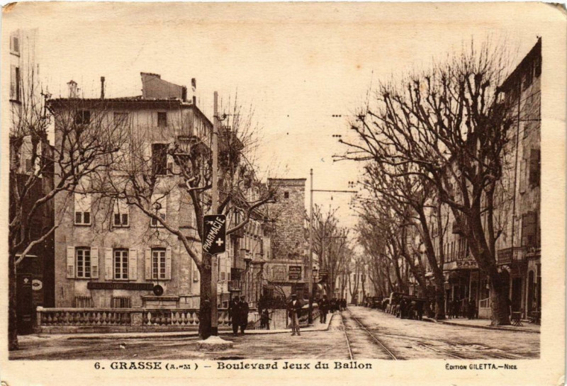 Carte postale ancienne Grasse Boulevard Jeux du Ballon à Grasse