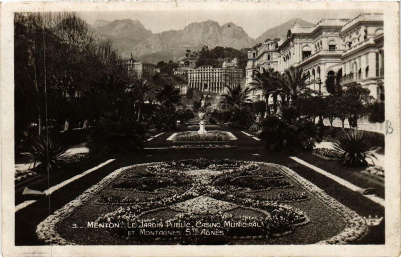 Carte postale ancienne Menton Le Jardin Public casino Municipal et Montagnes à Menton