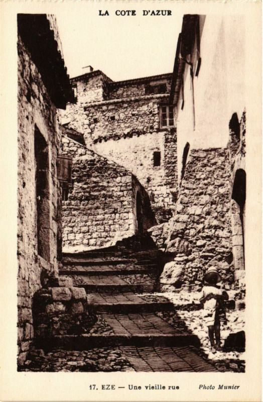 Carte postale ancienne Eze - Une Vieille Rue à Èze