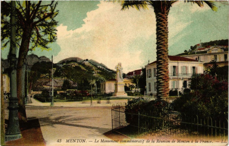 Carte postale ancienne Menton Le Monument commemoratif de la à Menton