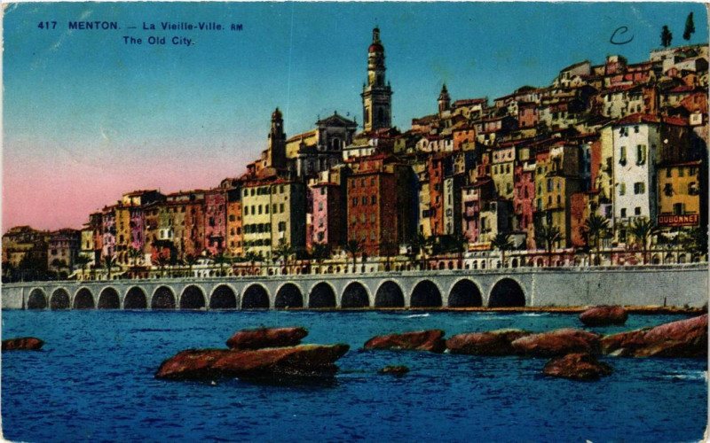 Carte postale ancienne Menton La Vieille-Ville à Menton