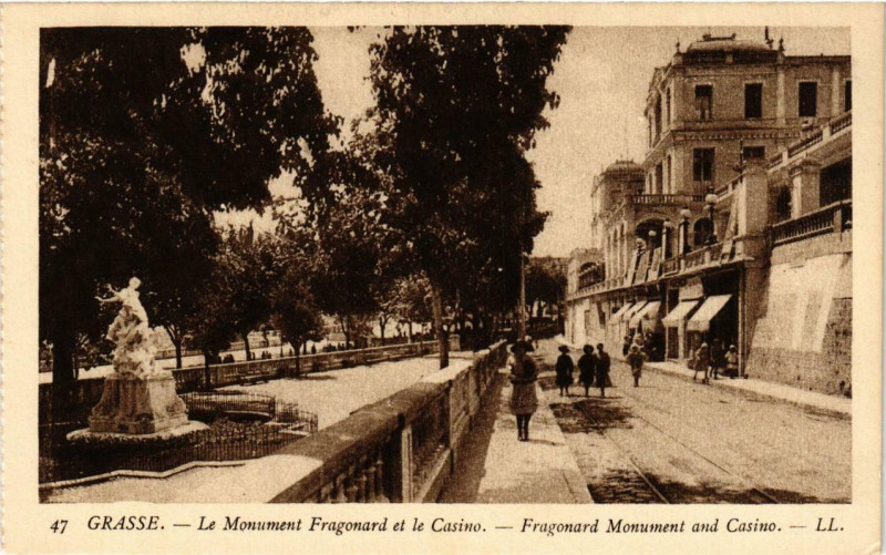 Carte postale ancienne Grasse Le Monument Fragonard et le Casino à Grasse