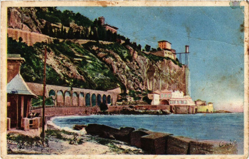 Carte postale ancienne Menton La Rive Italienne à Menton