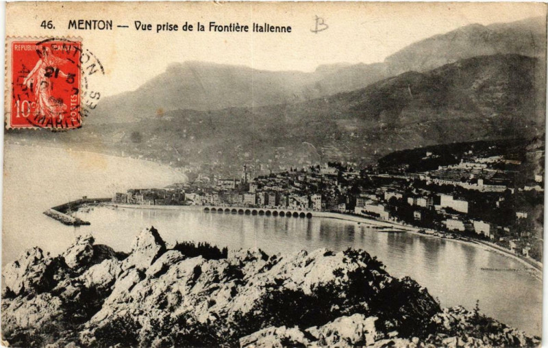 Carte postale ancienne Menton Vue prise de la Frontiere Italienne à Menton