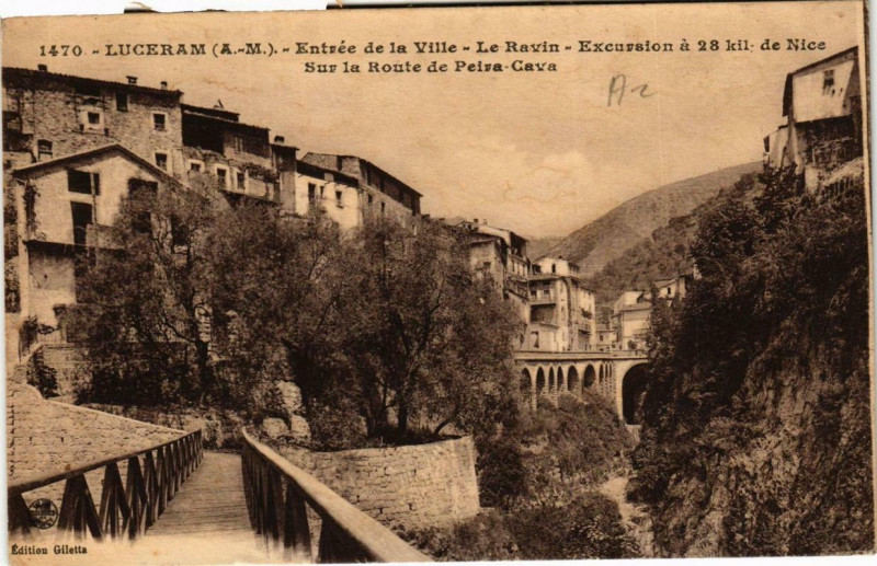 Carte postale ancienne Luceram Entrée de la Ville - Le Ravin - Excursion a 28 kil de Nice à Lucéram