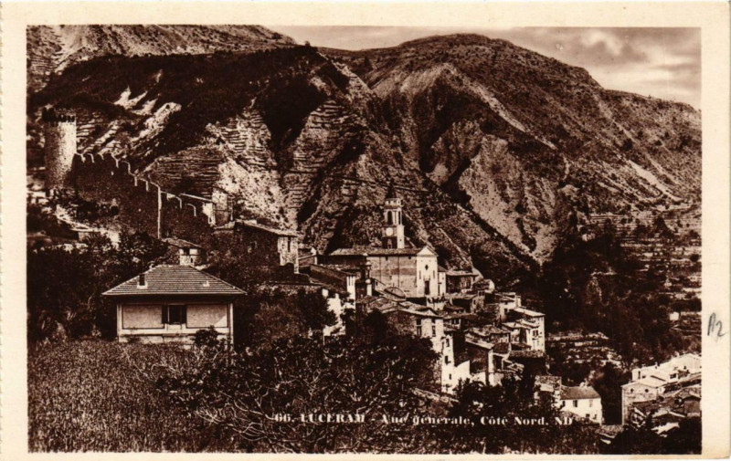 Carte postale ancienne Luceram Vue générale, coté Nord à Lucéram