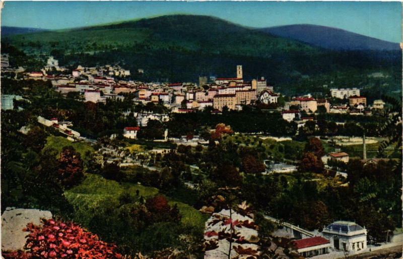 Carte postale ancienne Grasse Vue générale et le Funiculaire à Grasse