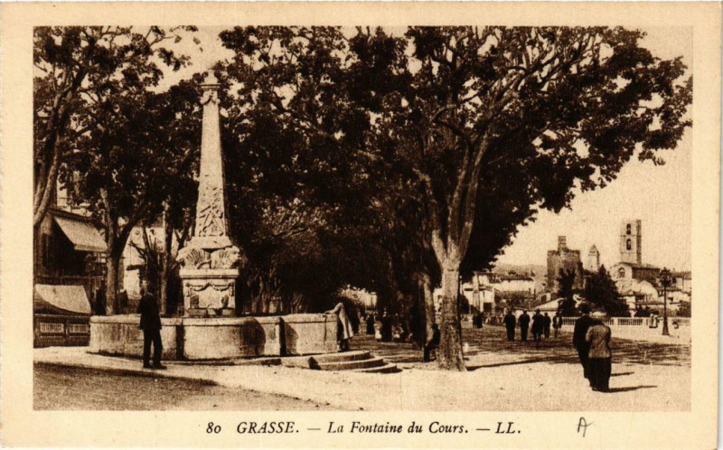 Carte postale ancienne Grasse La Fontaine du Cours à Grasse