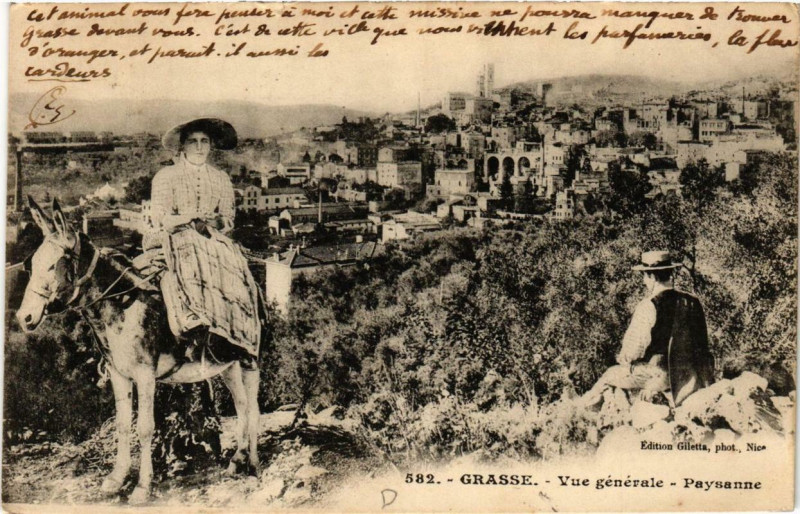 Carte postale ancienne Grasse Vue générale - Paysanne à Grasse