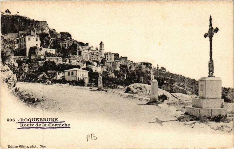 Carte postale ancienne Roquebrune Route de la Corniche