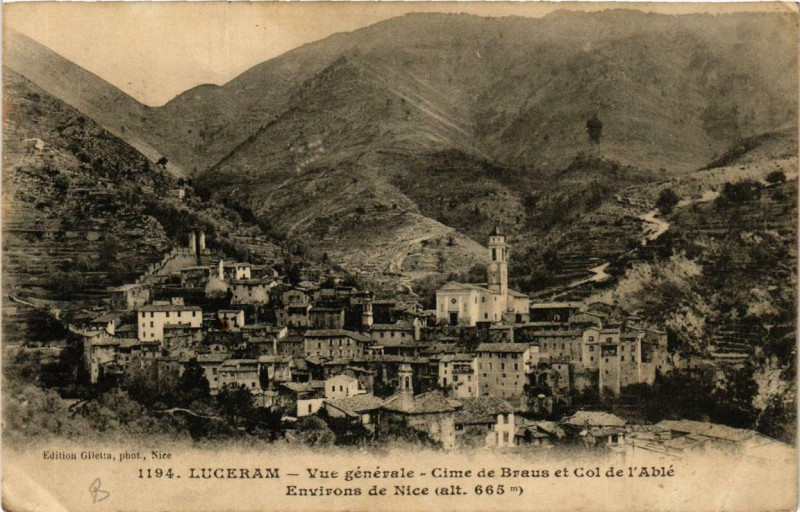 Carte postale ancienne Luceram Vue générale - Cime de Braus et Col de l'Able à Lucéram