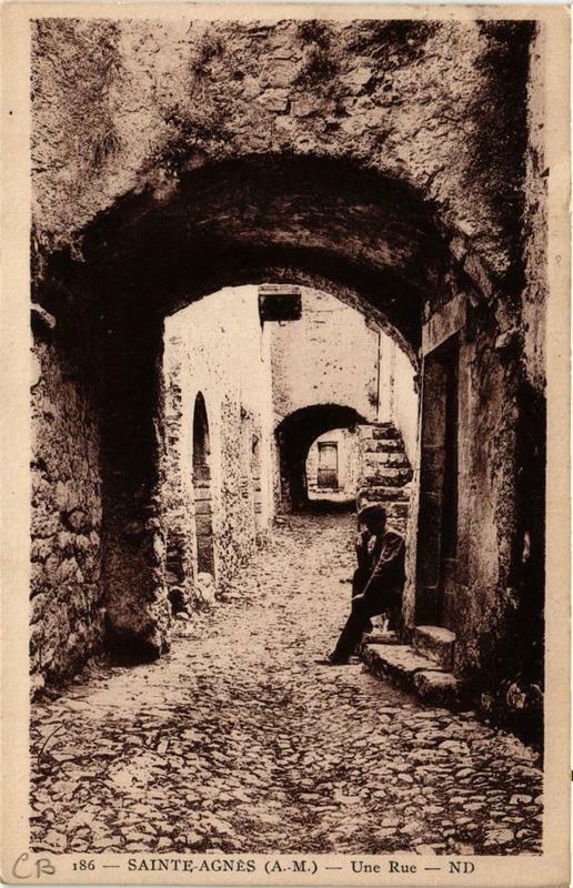 Carte postale ancienne Sainte-Agnes Une Rue
