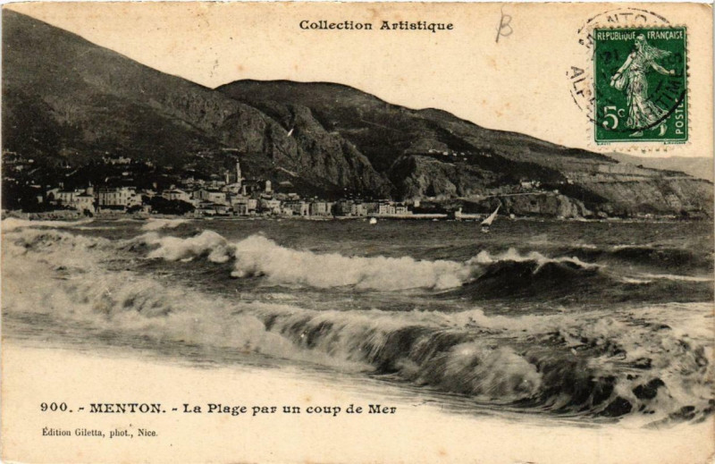 Carte postale ancienne Menton La Plage par un coup de mer à Menton