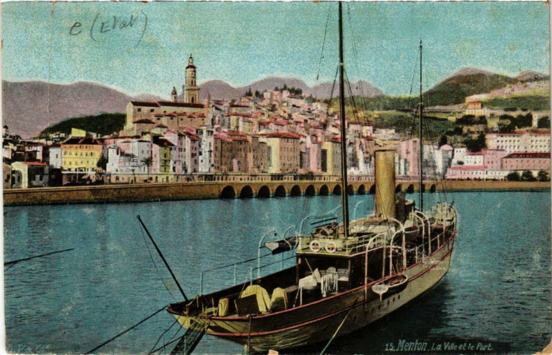 Carte postale ancienne Menton La Ville et le Port à Menton