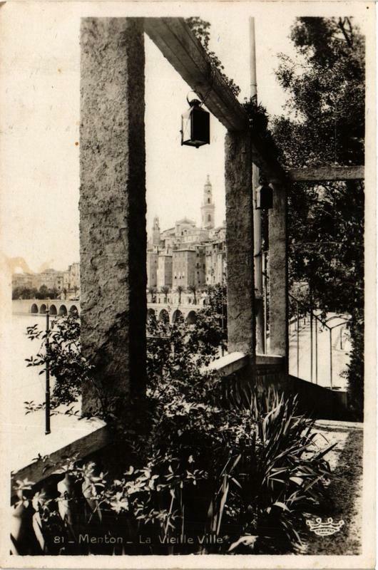 Carte postale ancienne Menton La Vieille Ville à Menton