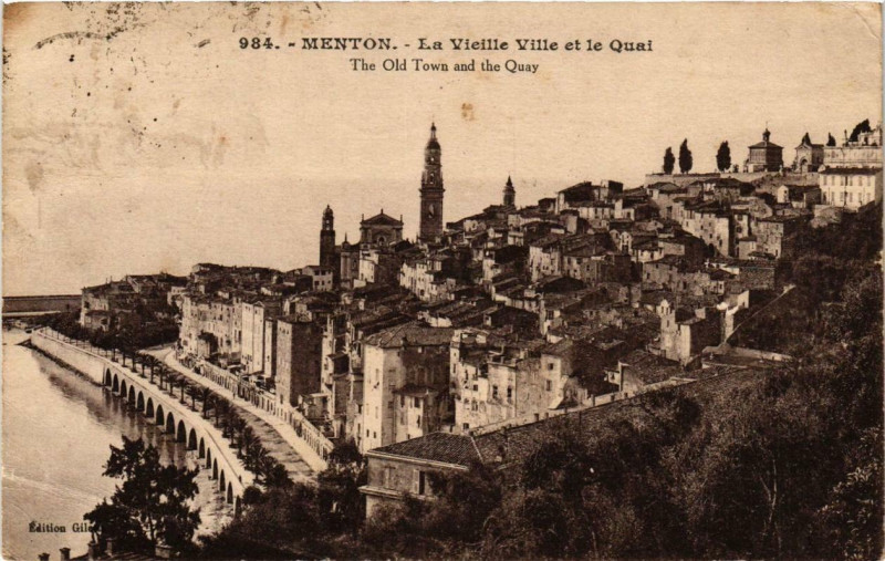 Carte postale ancienne Menton La Vieille Ville et le Quai à Menton