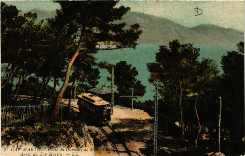 Carte postale ancienne Cap-Martin - Route du Tramway de Monte - Arret de Cap-Martin