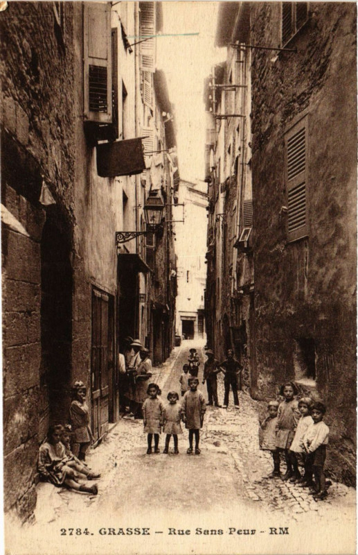 Carte postale ancienne Grasse - Rue Sans Peur à Grasse