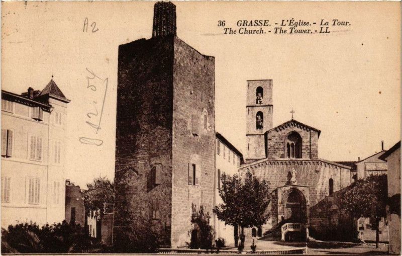 Carte postale ancienne Grasse Eglise - La Tour à Grasse