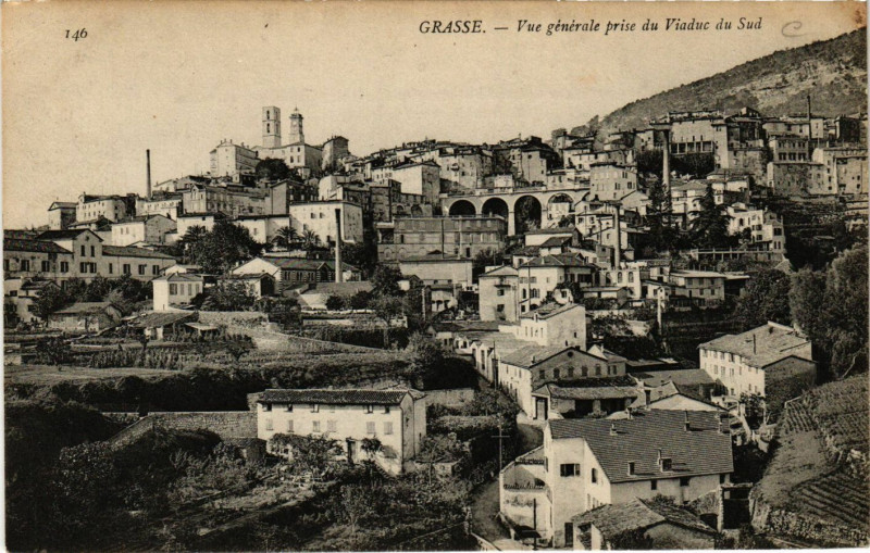 Carte postale ancienne Grasse - Vue générale prise du Viaduc du Sud à Grasse