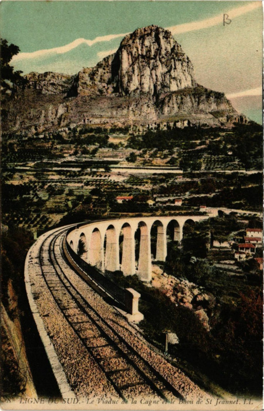 Carte postale ancienne Ligne du Sud - Le Viaduc de la Cagne et le Baou de Saint-Jeannet à Saint-Jeannet