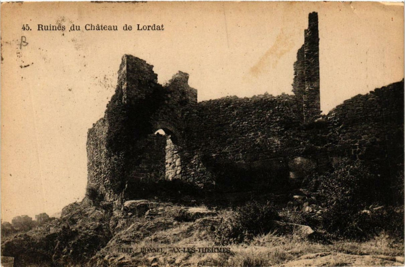 Carte postale ancienne Ruines du Chateau de Lordat