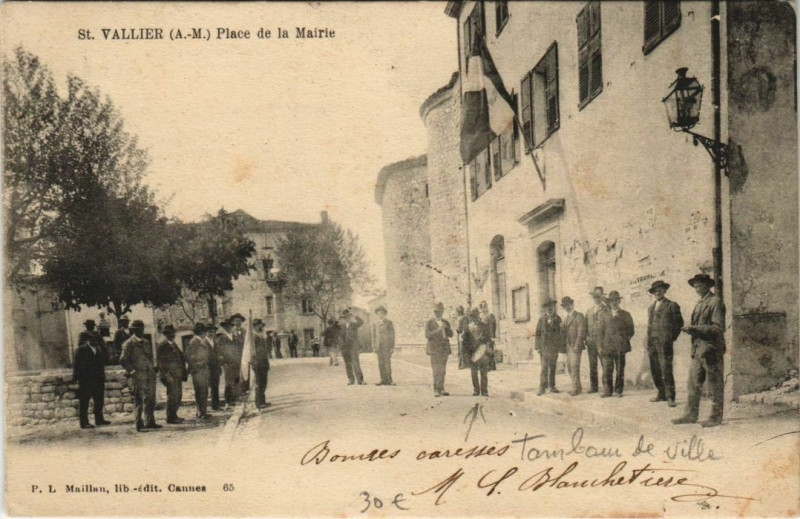 Carte postale ancienne Vallier Place de la Mairie